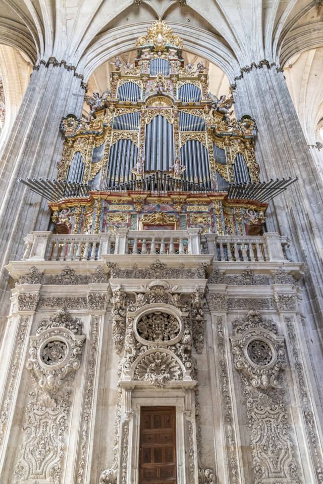 Salamanca 040 - Catedrales Nueva y Vieja - nueva.jpg